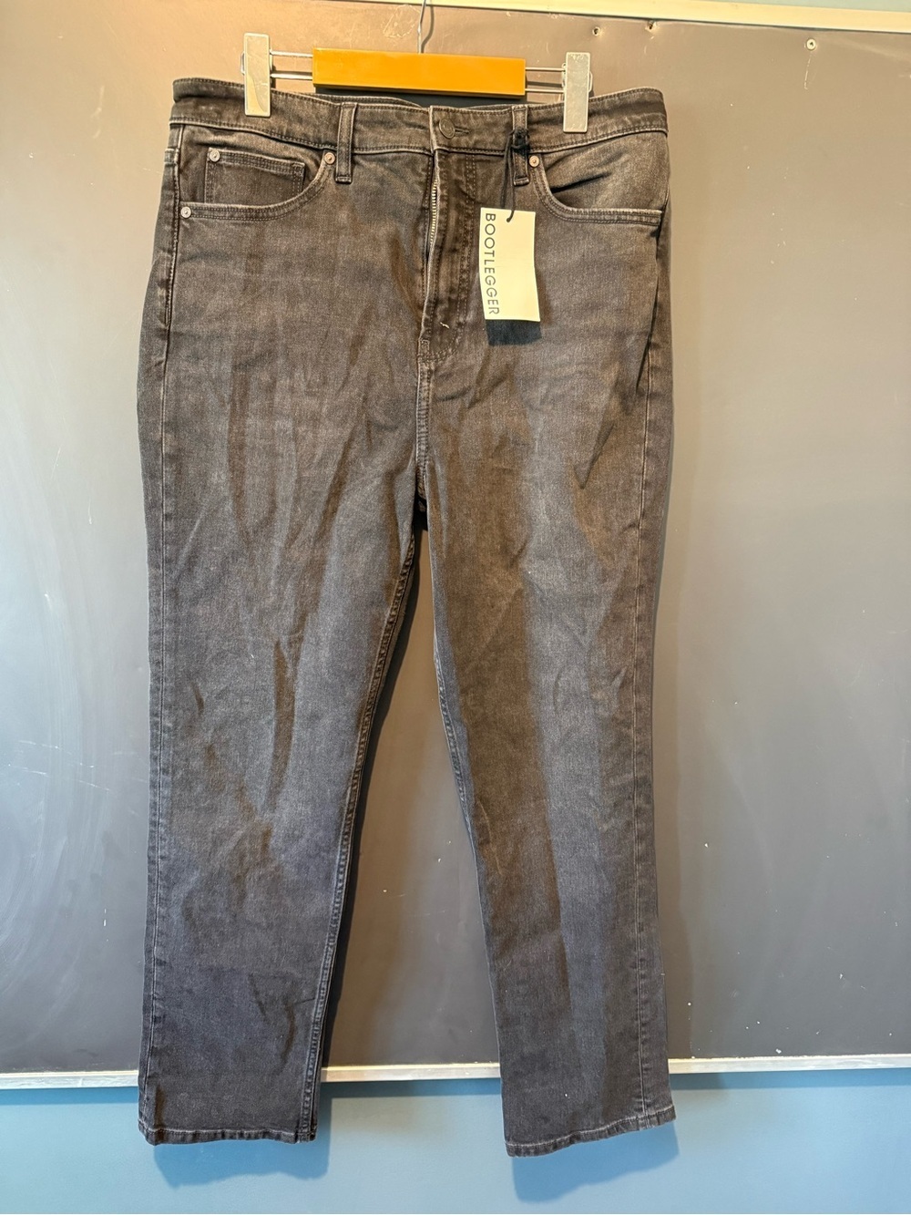 BOOTLEGGER Women's High Rise Ava Stovepipe Jeans — Charcoal Black